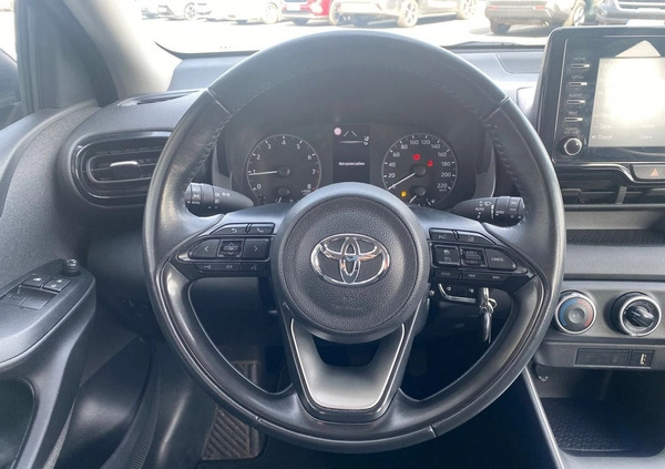 Toyota Yaris cena 68900 przebieg: 66604, rok produkcji 2022 z Raszków małe 232